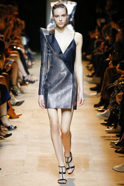 Look 34